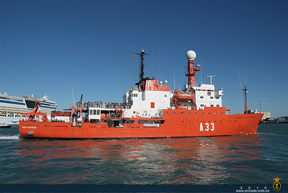 El buque de la Armada ‘Hespérides’, navegará cerca de 33.000 millas naúticas durante los siete meses que durará la campaña